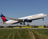 Delta Air Lines znovu létá z Prahy do New Yorku. Pravidelná linka amerického dopravce letos slaví patnáctileté výročí