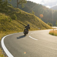 Počet obětí dopravních nehod je nejnižší v historii. K nejohroženějším stále patří motorkáři