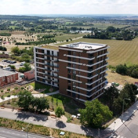 Bydlení u lesa bez hypotéky v Praze 14 táhne: Úspěšný projekt Garden Living nabídl dostupné družstevní bydlení