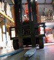 Obchody stále přijímají brigádníky na předvánoční prodej, nábor táhnou zejména e-shopy