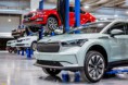 ŠKODA AUTO otevírá v závodě v Mladé Boleslavi novou vysoce moderní Centrální pilotní halu