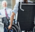 Zdravotně postižené zaměstnává méně než polovina firem. Ostatní volí náhradní plnění