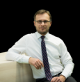 Ministr zemědělství Nekula chce, aby řetězce vysvětlily, proč prodávají cukr tak draze. Vysoké obchodní přirážky jsou podle ministra nemorální