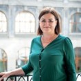 Současné výzvy, kterým čelí naše společnost, ať se jedná o globální oteplování, energetickou krizi, nebo třeba obranu demokratických hodnot, přesahují naše hranice a jejich řešení vyžaduje efektivní mezinárodní spolupráci